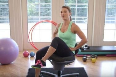 lisa forsyth performing knee lifts on a corechair