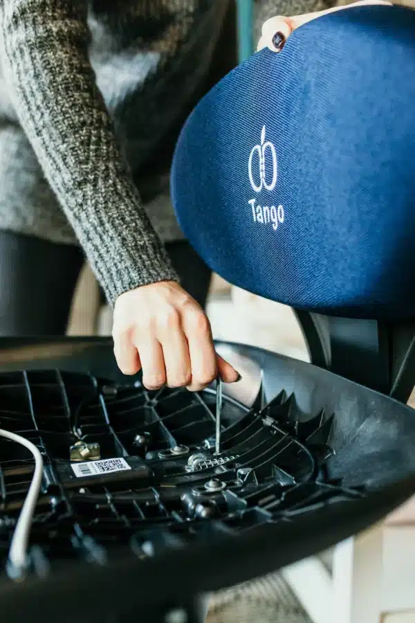 Rob-Anzit-Photography-Ontario-Canada-Fall-Branding-Core-Chair-CoreChair-Home-Office-71 Using hex-key to build the back of the CoreChair.